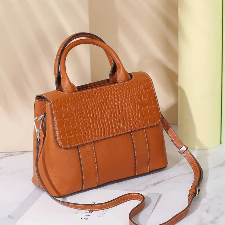 حقائب يد نسائية فاخرة - Women Handbags With Crocodile Pattern