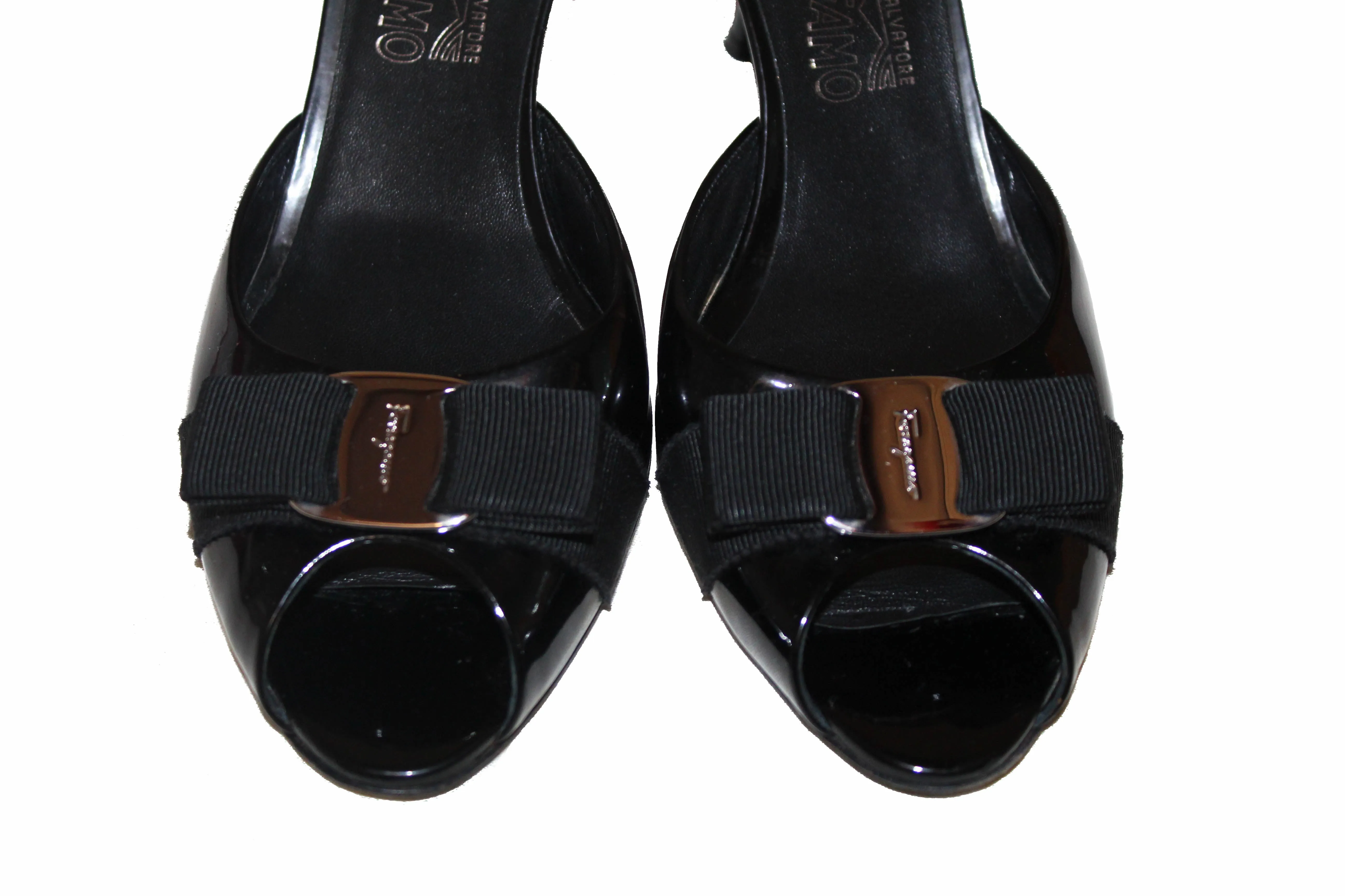 Authentic Salvatore Ferragamo Black Patent Calfskin Leather Riberia Size 9C