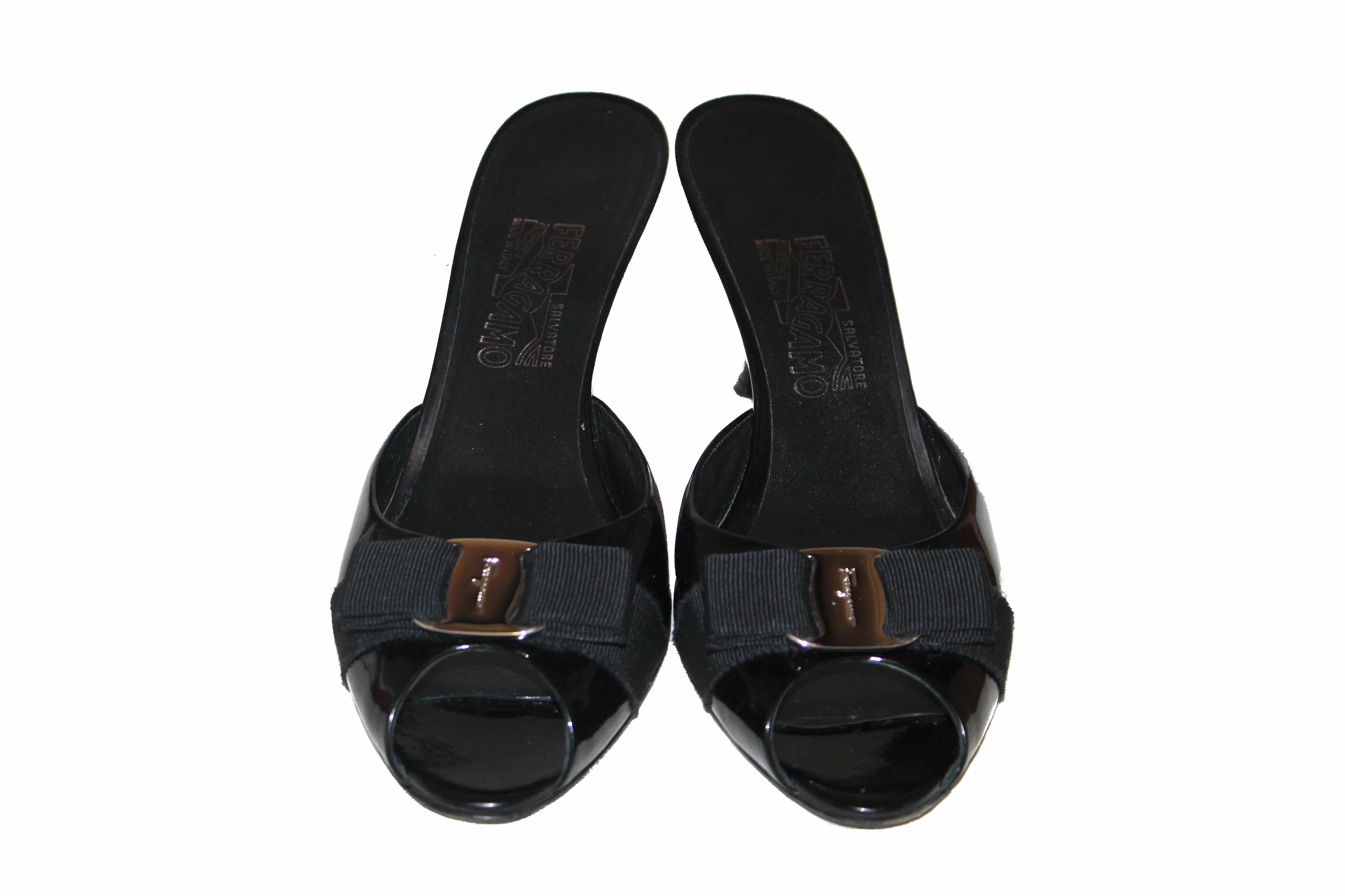 Authentic Salvatore Ferragamo Black Patent Calfskin Leather Riberia Size 9C