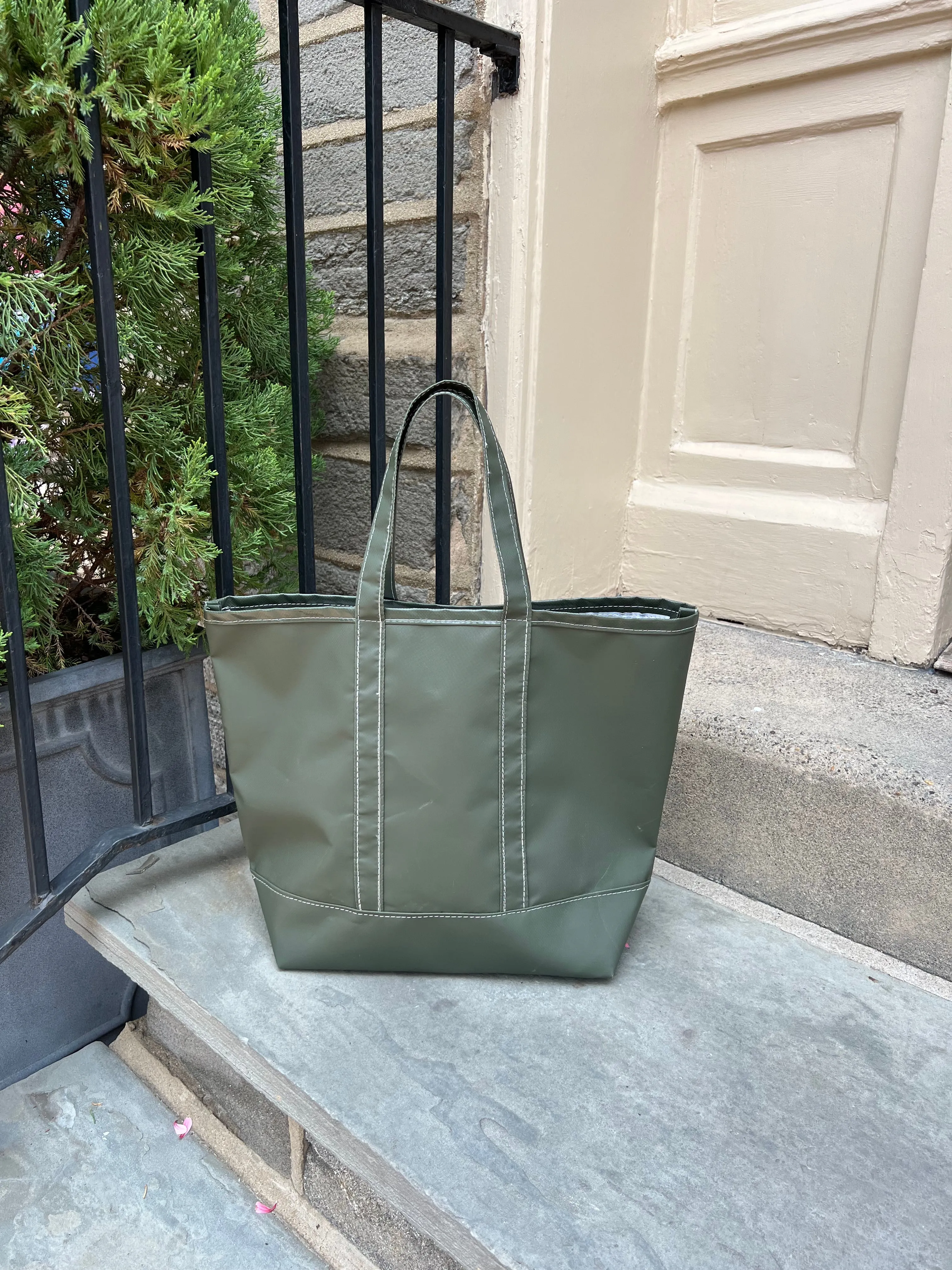 Rain Drop Tote