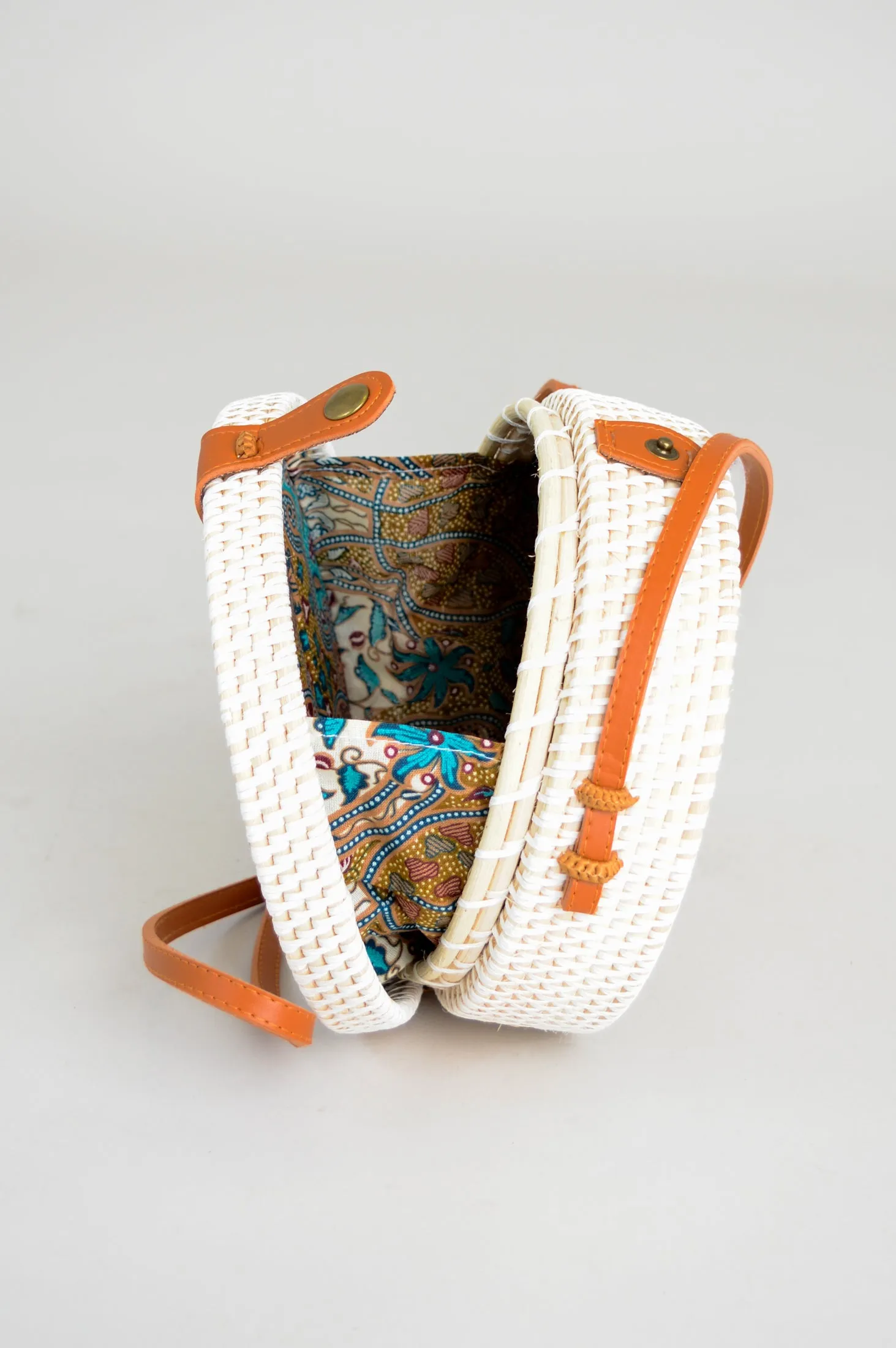 Round Rattan Purse, White large