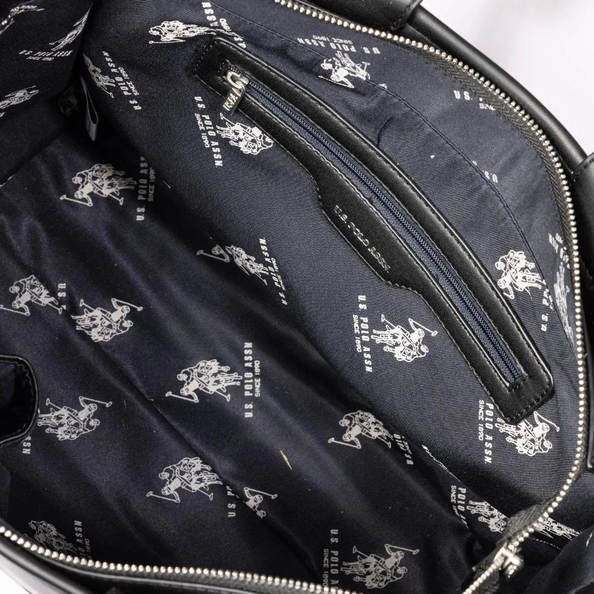 US POLO WOMEN THE DALLAS SHOULDER BAG