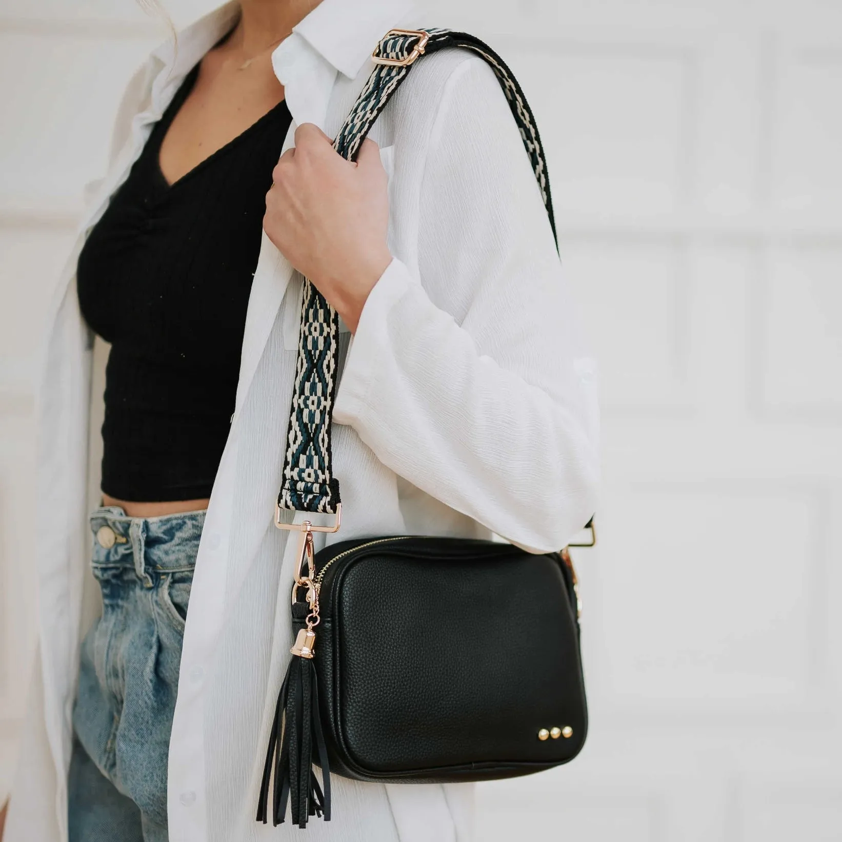 Willow Camera Crossbody Bag in Black